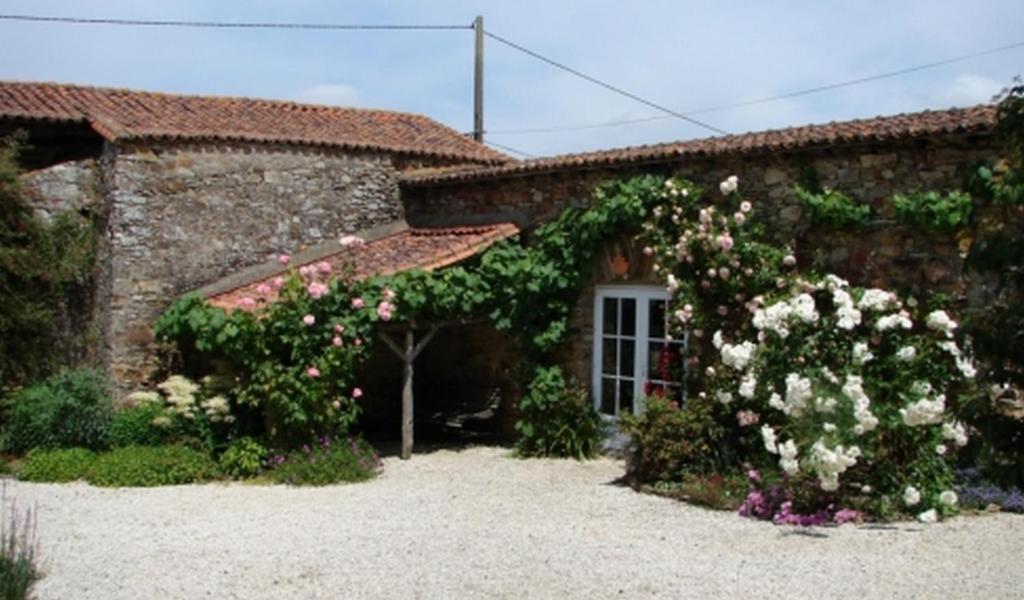 Relais De La Riniere Bed & Breakfast Le Landreau Bagian luar foto